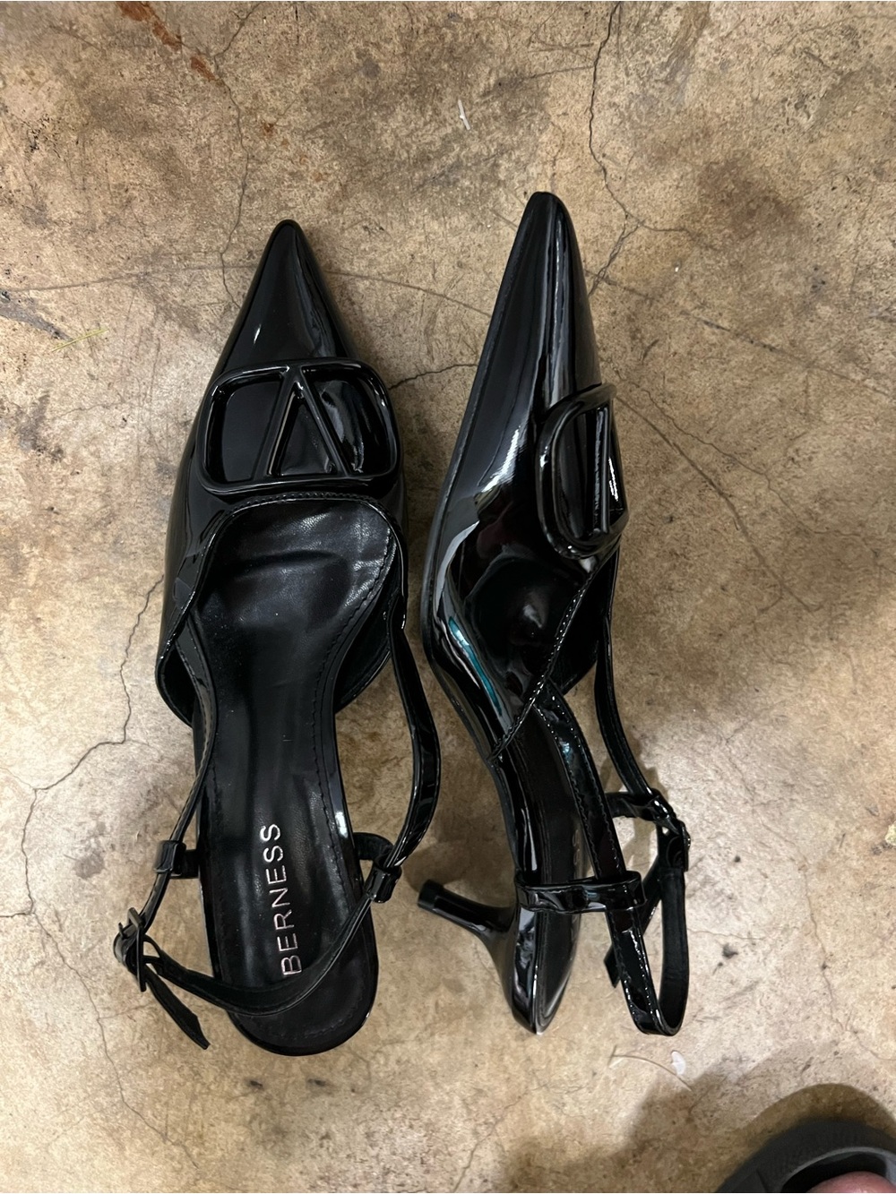 v kitten heels 👠